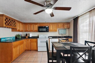 231 W 10th St-Unit -bc5e10e2-5b23-11ef-84cf-06ac8e1ee633 in Jacksonville, FL - Building Photo - Building Photo