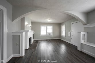 824 E 44th St in Indianapolis, IN - Building Photo - Building Photo