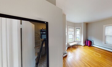 224 Banks St, Unit 6T in Cambridge, MA - Building Photo - Building Photo