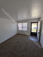 701-703 Deweese St in Grandview, MO - Building Photo - Building Photo