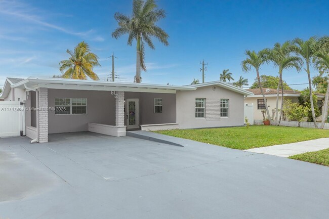 913 NE 2nd St in Hallandale Beach, FL - Building Photo - Building Photo