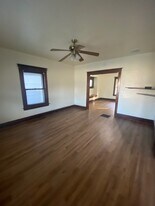 1477 South Ave in Toledo, OH - Building Photo