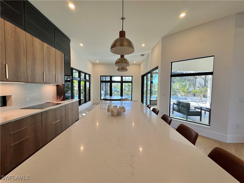 27287 Tennessee St in Bonita Springs, FL - Building Photo