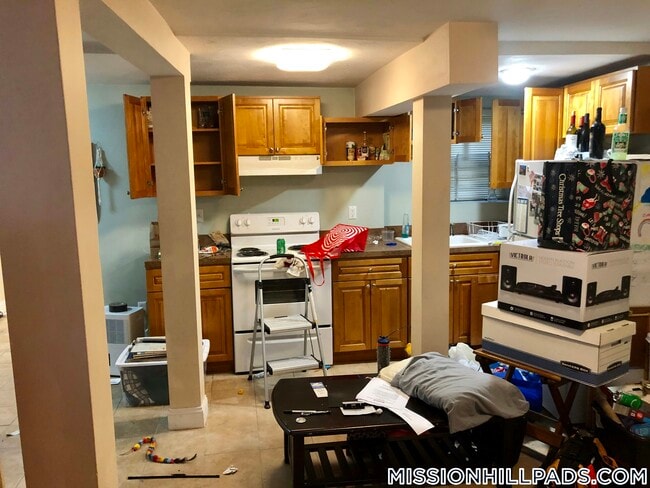 895 Huntington Ave