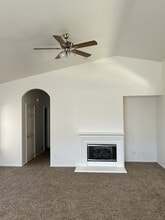 1464 Tulip St in Lemoore, CA - Building Photo - Building Photo