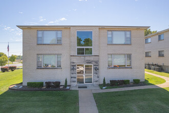 Gravois Place Apartments in St. Louis, MO - Building Photo - Building Photo