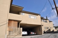 2313 Montrose Ave in Montrose, CA - Foto de edificio - Building Photo