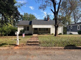 520 Belcher Dr in Midfield, AL - Building Photo