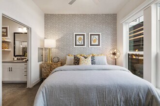 1003 Durham Dr in Houston, TX - Building Photo - Building Photo