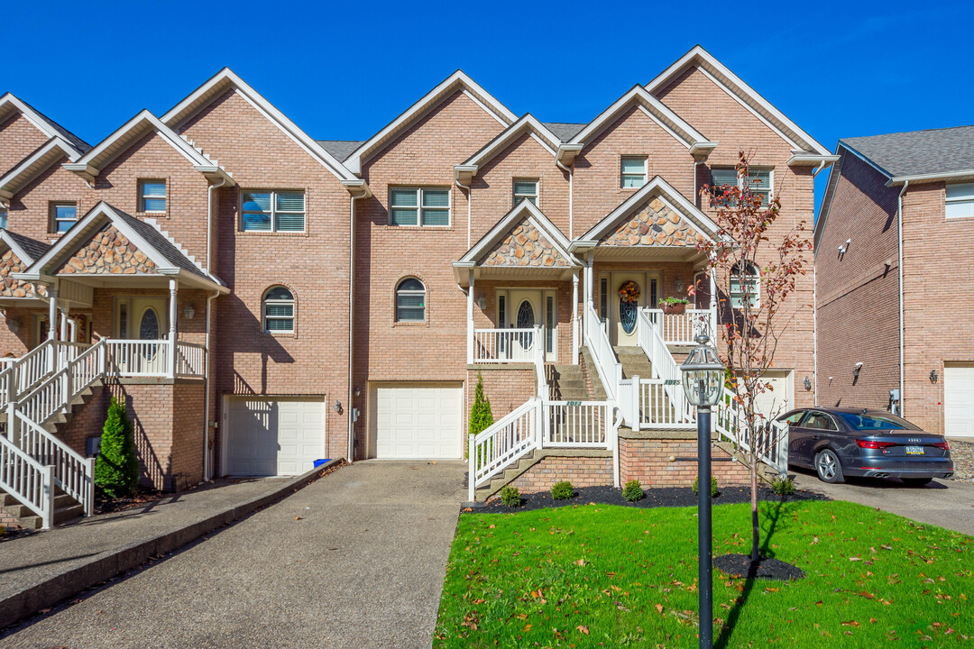 1013 Joseph Dr in Aliquippa, PA - Foto de edificio