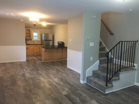 560 Furnace St in Emmaus, PA - Building Photo