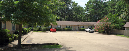 Ruthwood Apartments in Benton, AR - Foto de edificio - Building Photo