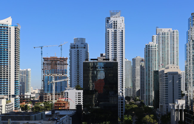 1060 Brickell in Miami, FL - Foto de edificio - Building Photo