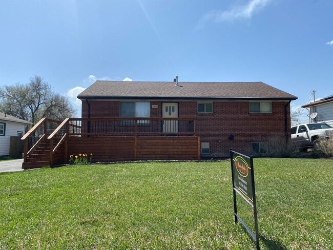 property at 7821 N Raleigh St