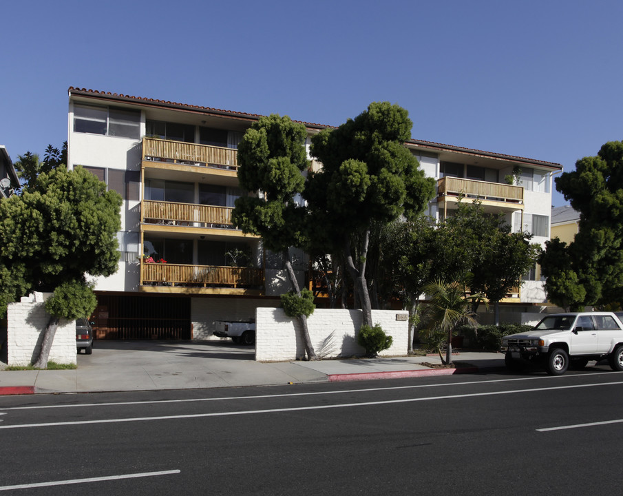 153 San Vicente in Santa Monica, CA - Foto de edificio