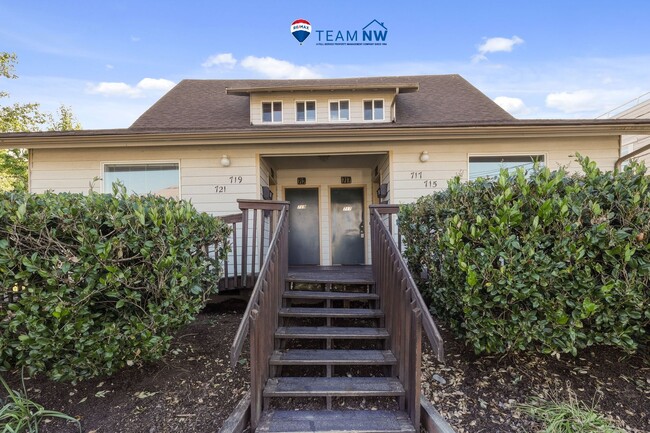 property at 717 Adams St SE
