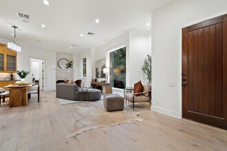3007 Windsor Rd in Austin, TX - Building Photo - Building Photo