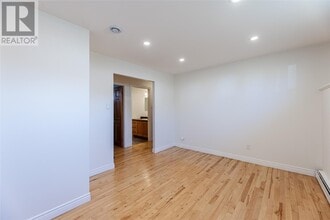 8 Donovan St in Mt Pearl, NL - Building Photo - Building Photo