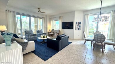 2738 Tiburon Blvd E in Naples, FL - Building Photo - Building Photo