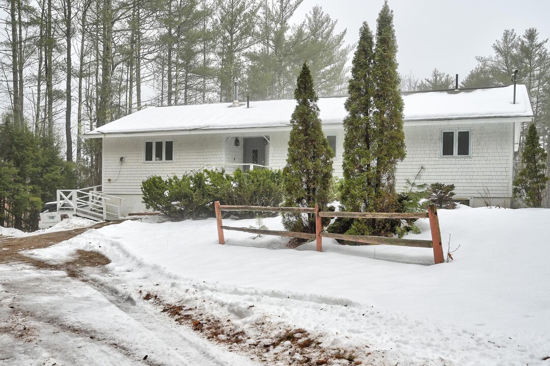 498 Depot Rd in Tamworth, NH - Building Photo