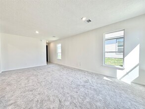 562 Broken Boulder St in Magnolia, TX - Building Photo - Building Photo