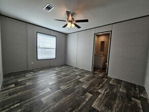 1041 Myakka Dr in North Fort Myers, FL - Building Photo - Building Photo