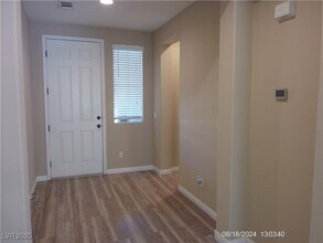7385 Great Victoria Ave in Las Vegas, NV - Building Photo - Building Photo