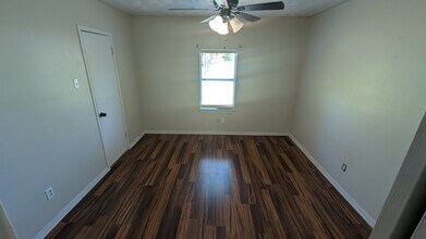 1607 Bells Dr in Denison, TX - Building Photo - Building Photo