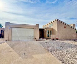 709 Pampas Pl in Sierra Vista, AZ - Building Photo