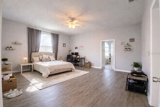 5116 E 122nd Ave in Temple Terrace, FL - Building Photo - Building Photo