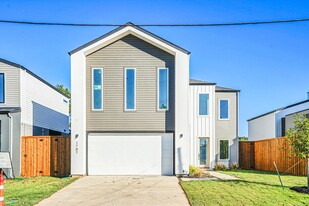 1707 Nomas St in Dallas, TX - Building Photo