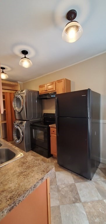16 Gardner St in Southbridge, MA - Building Photo - Building Photo