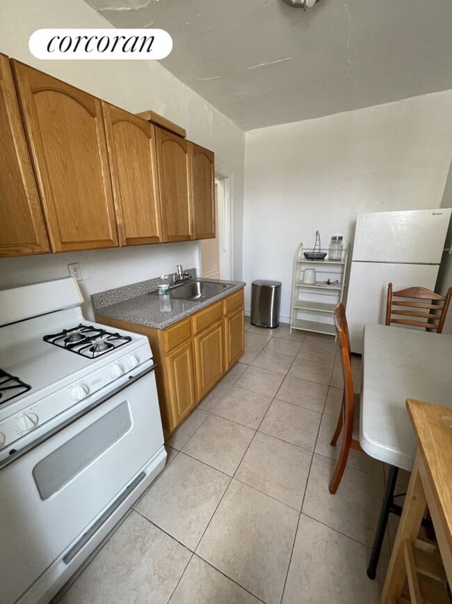 332 Keap St in Brooklyn, NY - Building Photo - Building Photo