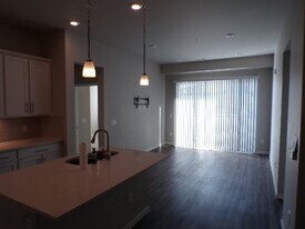 420 E Fremont Pl in Littleton, CO - Building Photo