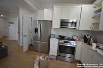 15 Mount Hood Rd, Unit 6 in Boston, MA - Building Photo - Building Photo