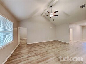 8888 Oval Glass St in Conroe, TX - Foto de edificio - Building Photo