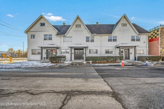 1007 Washburn St in Scranton, PA - Foto de edificio - Building Photo