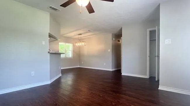 112 Highland Dr in Bryan, TX - Building Photo - Building Photo
