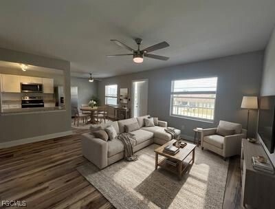 639 SE 13th Ave in Cape Coral, FL - Foto de edificio - Building Photo