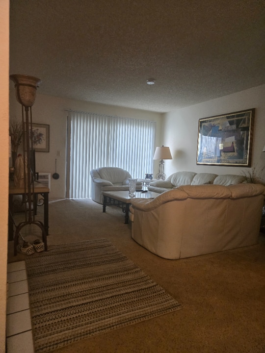 2300 Fairview Rd in Costa Mesa, CA - Building Photo