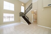 7521 Country Club Dr in Laredo, TX - Foto de edificio - Building Photo