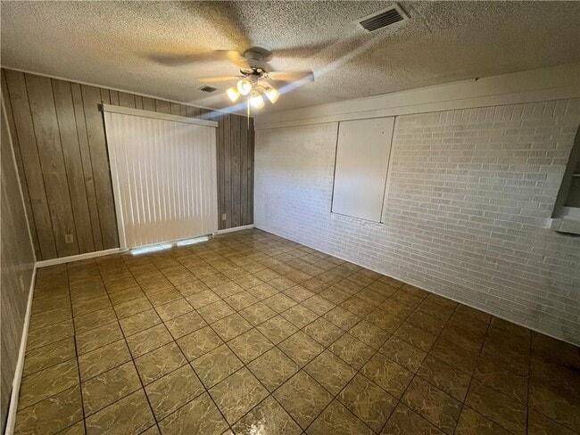 17 Edinborough Ave in Chickasaw, AL - Building Photo - Building Photo