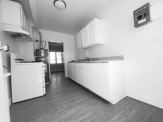 2360 W. 18th St