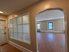68 Court St, Unit 2 in Plymouth, MA - Building Photo - Building Photo