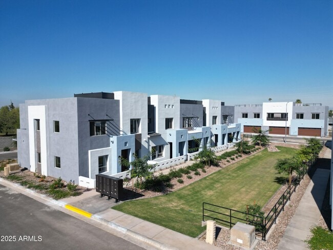 property at 733 E Commonwealth Ave