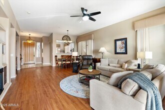 10527 E Tierra Buena Ln in Scottsdale, AZ - Building Photo - Building Photo