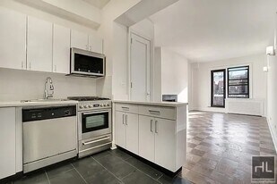 WEST 22 STREET in New York, NY - Building Photo