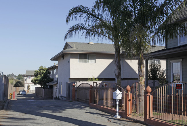 201 Sebastian Ln in Watsonville, CA - Building Photo - Building Photo