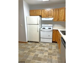 831 Highview Dr in New Richmond, WI - Building Photo - Building Photo