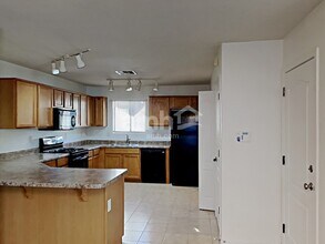 7948 S Baja Stone Ave in Tucson, AZ - Building Photo - Building Photo